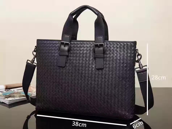 ボッテガヴェネタバッグ正面デザイン